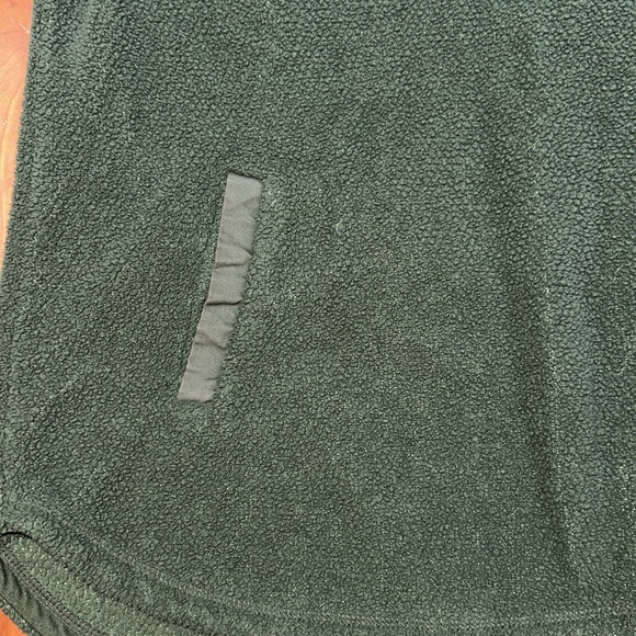 Army Green Warm jacket with pockets. - Picture 4 of 11